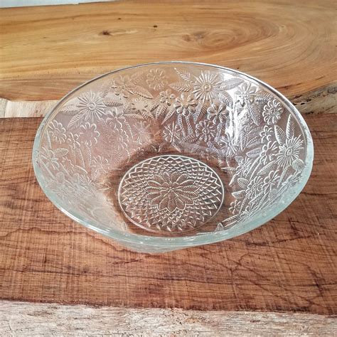Vintage Pressed Glass Bowl Indiana Glass Daisy Pattern Clear Glassware
