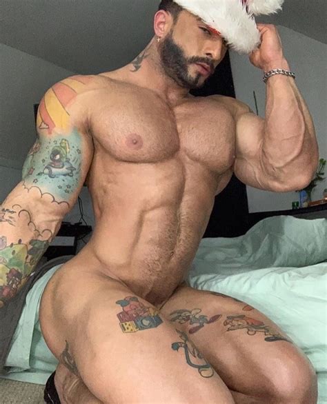 Muscle Hunk Gay Bodybuilder Pecs Bulge Massive Cock Hung
