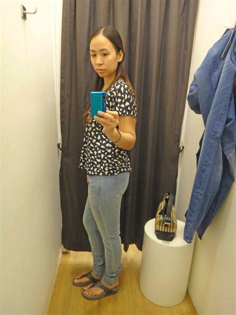 buying jeans selfie