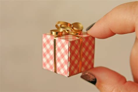 tiny gift boxes     paper box papercraft  paper