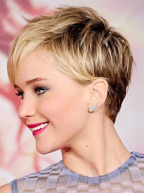 25 gorgeous and flattering short hairstyles for round faces hottest