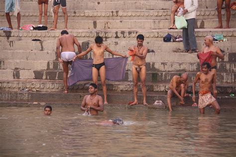 indian women bathing in river