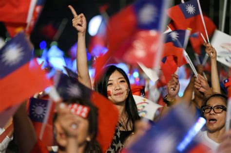 taiwan votes in test for pro independence ruling party as