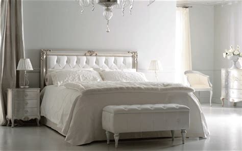 luxury beds  traditional design digsdigs