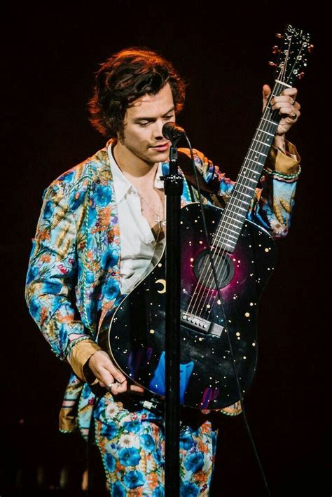 favorite guitar harry styles  harry styles pictures harry styles