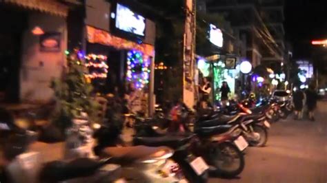 Nightlife In Chiang Mai Thailand Youtube