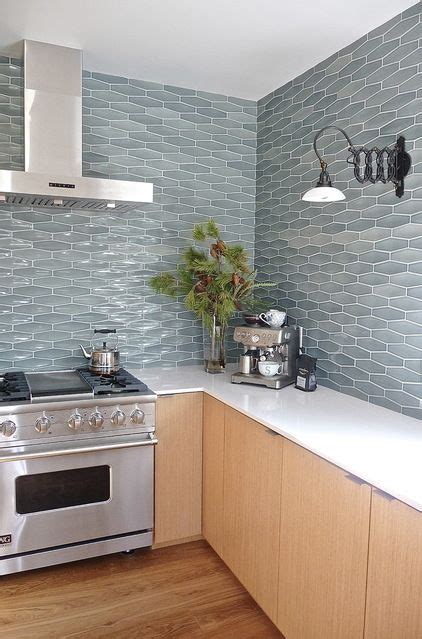 ceramic tiles kitchen backsplashes  catch  eye digsdigs