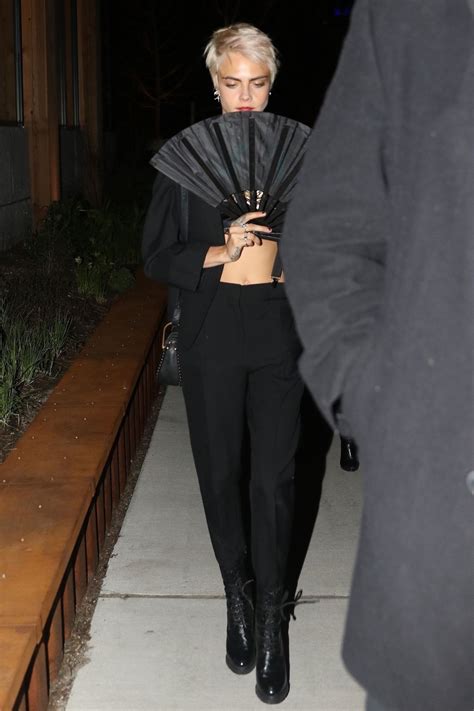 cara delevingne arrives at gigi s birthday party in new