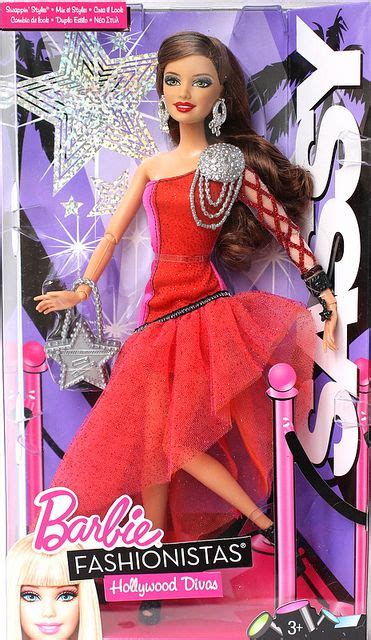 Fashionistas Hollywood Divas Sassy 2011 Dress Barbie Doll Barbie