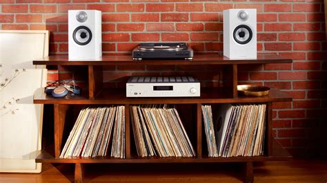 bookshelf speakers  audio boosts   budget  style expert reviews