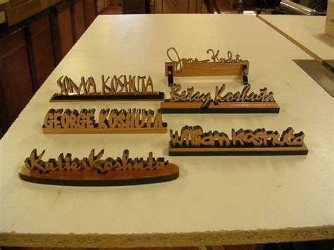 hand crafted personalized desk  plates  larue woodworking