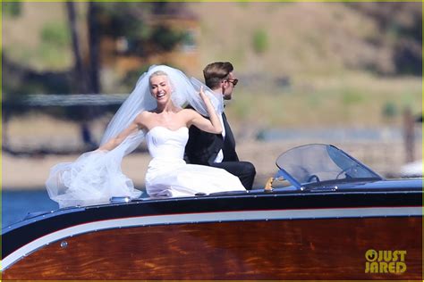 Julianne Hough S Wedding Photos See The Romantic Pics