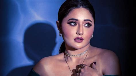 Watch Rashami Desai Oozes Grace And Oomph Quotient Effortlessly Like A