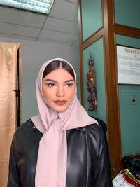 gaya jihane almira pakai hijab ala wanita lebanon cantik memesona