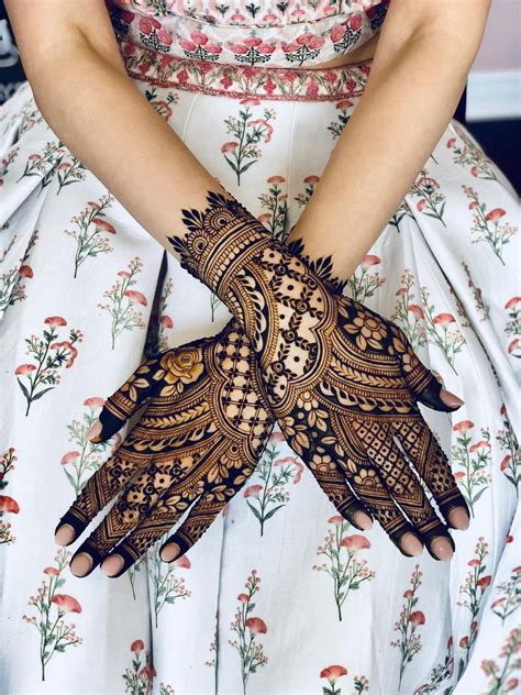 Modern Brides Are Using Henna Art To Tell Their Stories