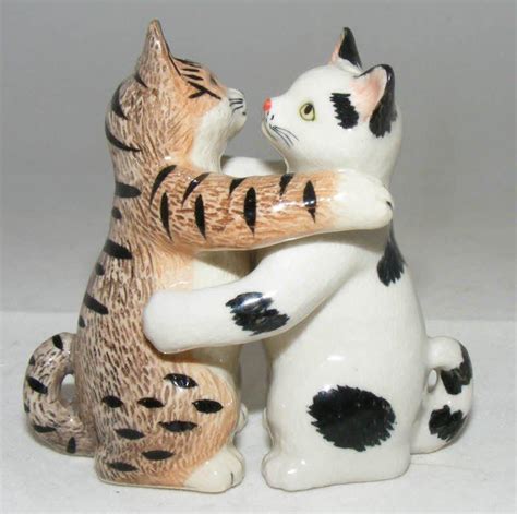 klima porcelain cuddling cats salt and pepper set l776