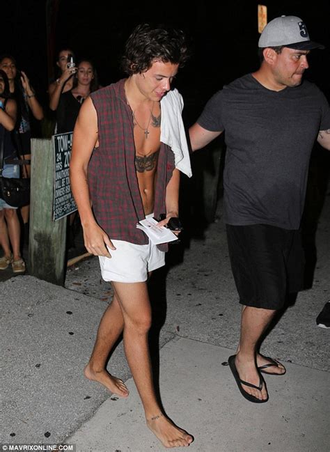 One Direction S Harry Styles Shows Off New Ankle Tattoos