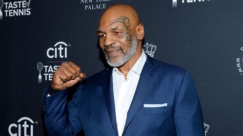 mike tyson intends  fight    dazn news