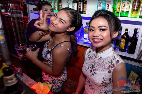 Phnom Penh Bares Femeninos Barras Go Go Chicas De Bar