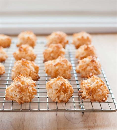 coconut macaroons recipe how to make macaroons kitchn