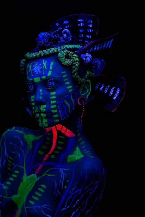 241 Best Glow Images On Pinterest Black Lights Faces