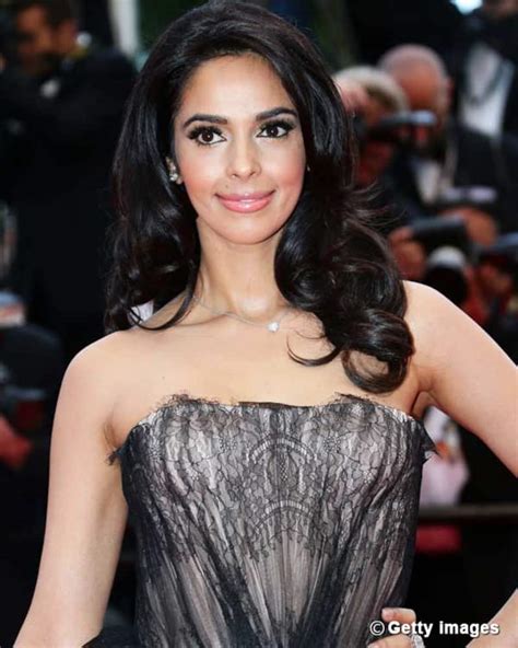 Will Mallika Sherawat Up The Sex Quotient In Hawaii Five 0 Bollywood