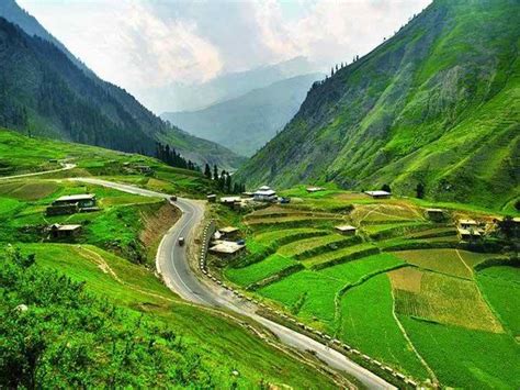 top 10 beautiful places to visit in pakistan