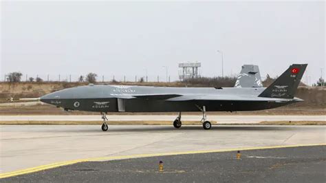 turkeys  indigenous unmanned fighter aircraft carries  autonomous taxi tests aviation