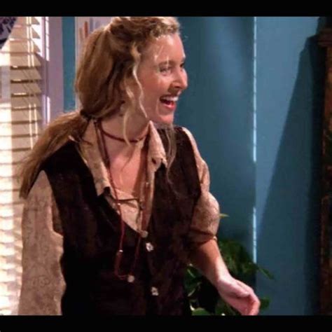 outfits phoebe buffay wore  friends fashion paradoxes