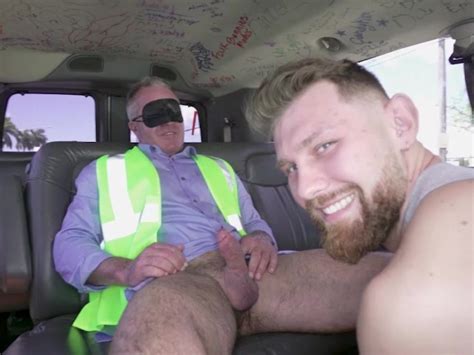 Baitbus Muscle Daddy Construction Worker Tricked Into