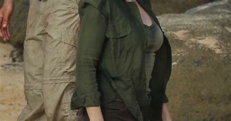 Bryce Dallas Jurassic World Fallen Kingdom Claire Dearing Green Jacket