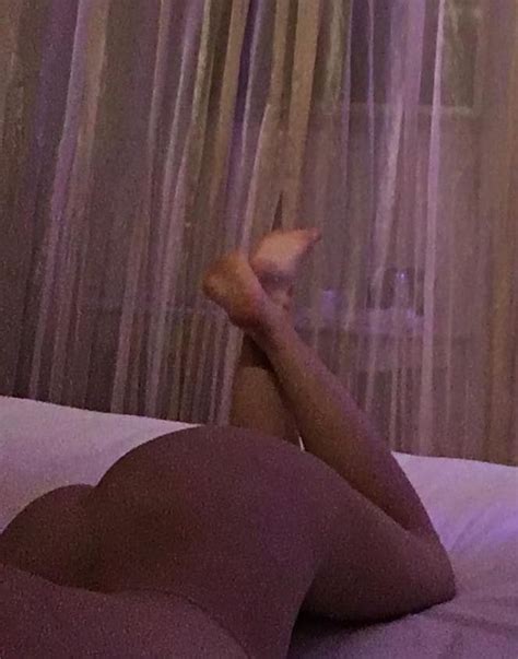 caroline vreeland leaked 32 photos wtfuck