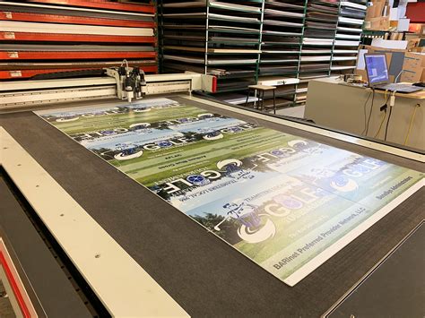 coroplast cutting process   digital cutter front signs