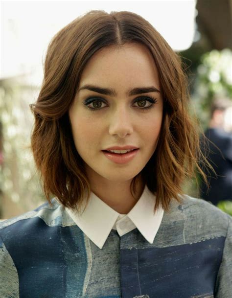 Indoviniamo, sei una donna annoiata del tuo stile attuale e cerchi le tendenze dei capelli del 2022 e in particolare un taglio di capelli . 1001 + idee per Tagli di capelli medi - le tendenze da seguire