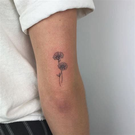 Top 107 Best Daisy Tattoos [2021 Inspiration Guide