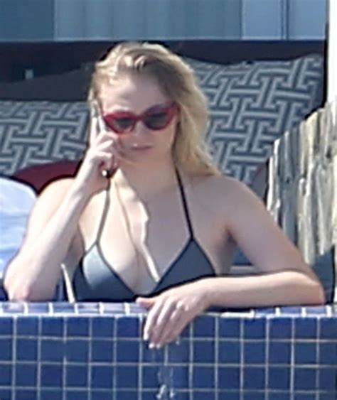 picture of sophie turner