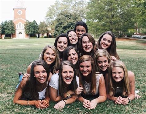 13 cute pictures to take with your sorority sisters sorority