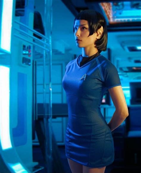 Pin By Jay Dorman On Star Trek Girls In 2020 Star Trek Cosplay