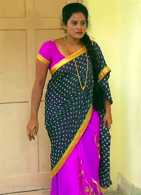 Priyanka Vamsam Tamil Serial Actress Hot Saree Caps –