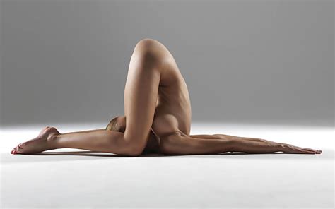 naked yoga 35 pics