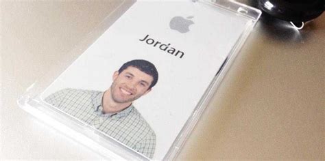 apple designer quits blogs    apple sound   awful place  work identity
