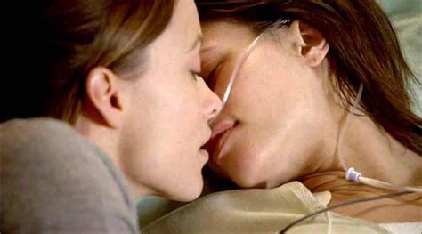 olivia wilde and angela gots lesbian kiss from house m d