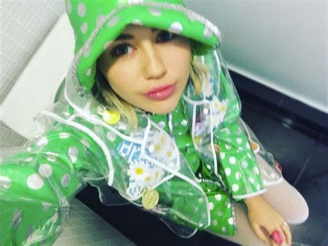 too far miley cyrus posts toilet selfie in bizarre green