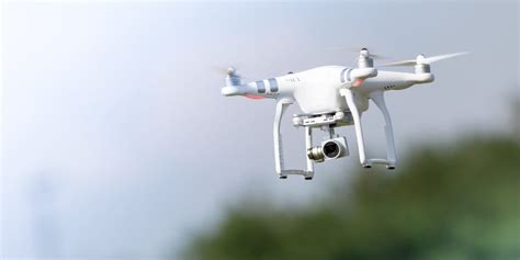 ways drones  helping insurance adjusters   job insurance adjuster training