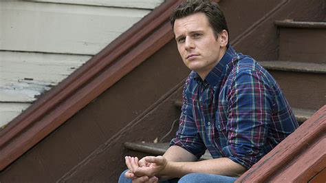 Qanda Jonathan Groff Gets Candid About Gay Sex On Tv And His