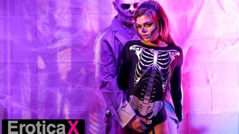 sexy zombie romantic halloween surprise destiny cruz eroticax porndoe