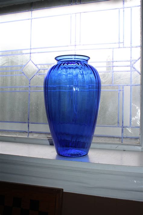 Large Vintage Art Deco Cobalt Blue Glass Ribbed Vase 12 75