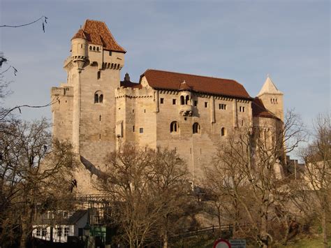 liechtenstein castle   castle located  maria enzersdorf
