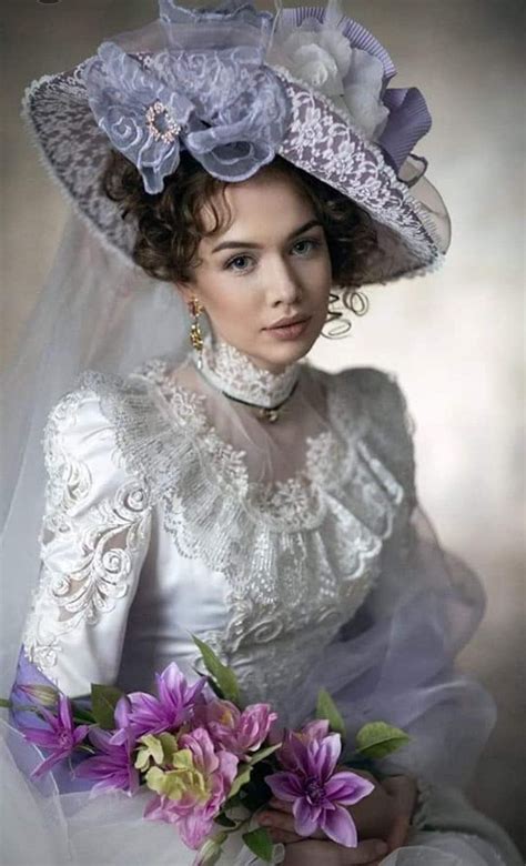 Pin By Esin Alptuna On Portraits Vintage Photos Women Victorian