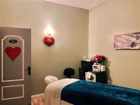 book a massage with healing hands spa knoxville tn 37931